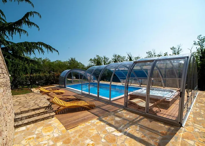 Ferienhaus Julijud