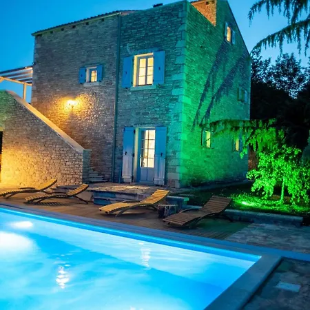 Holiday home Julijud *